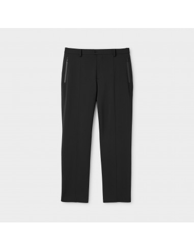 Welded Seam Pants d'Europe débarque